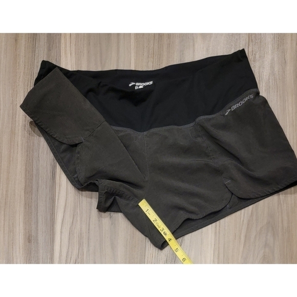 Brooks Shorts - Picture 3 of 7